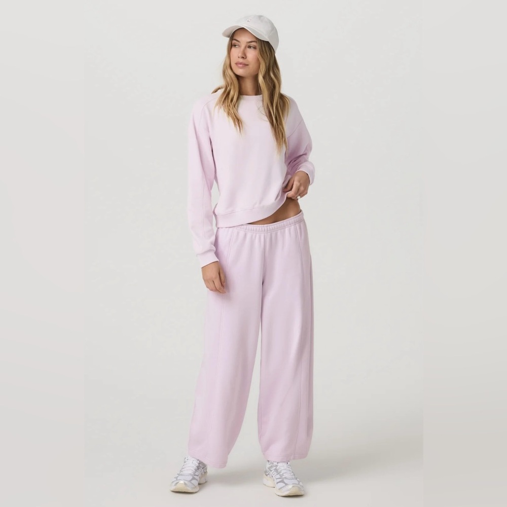 NWT Vuori Sedona Seams Crew Sweatshirt XS $108 Lilac Breeze SOLD OUT - Picture 2 of 9